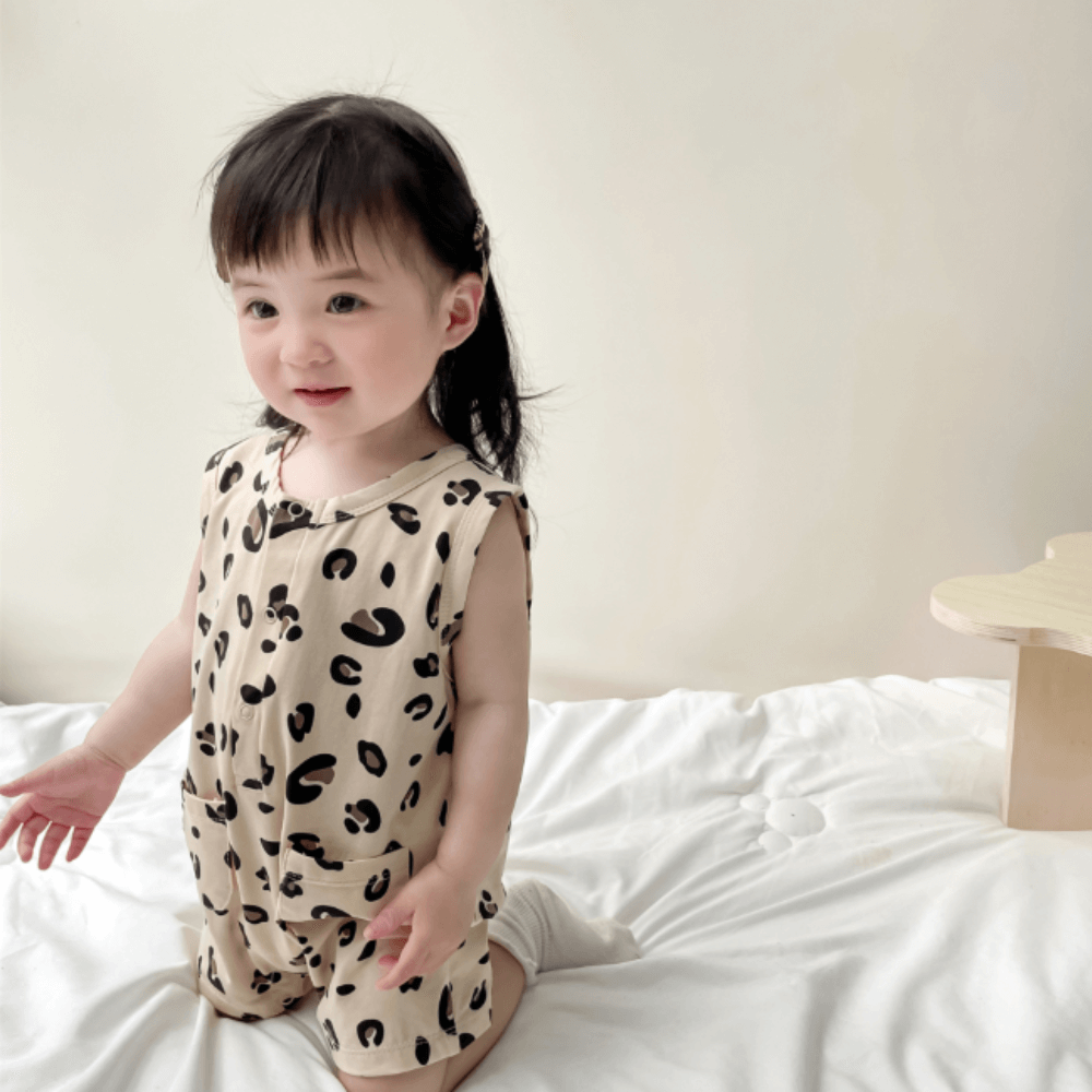 Playful Print Baby Romper With Pockets - Beekee