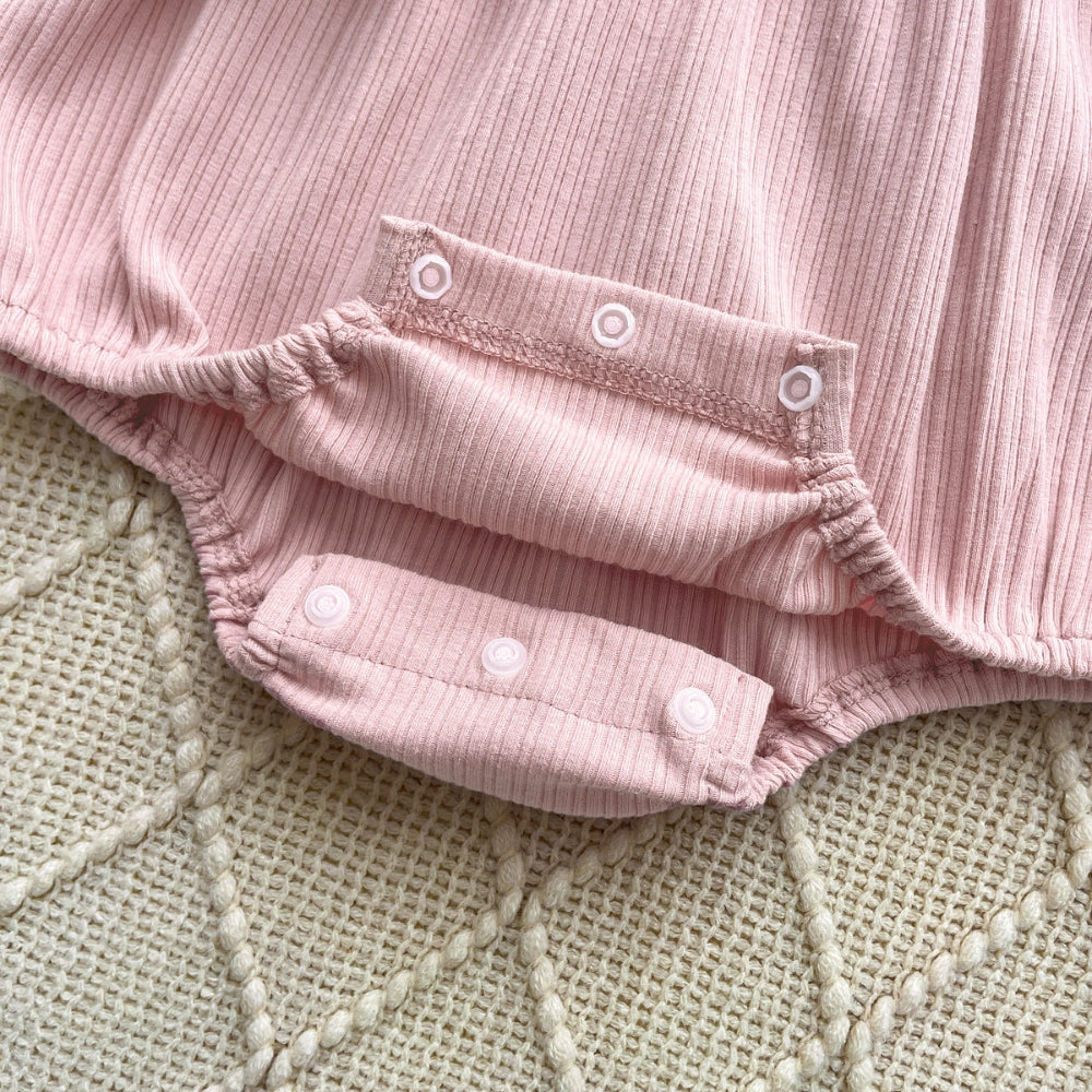 Ribbed Bow Pearl Button Bonnet Romper - Beekee