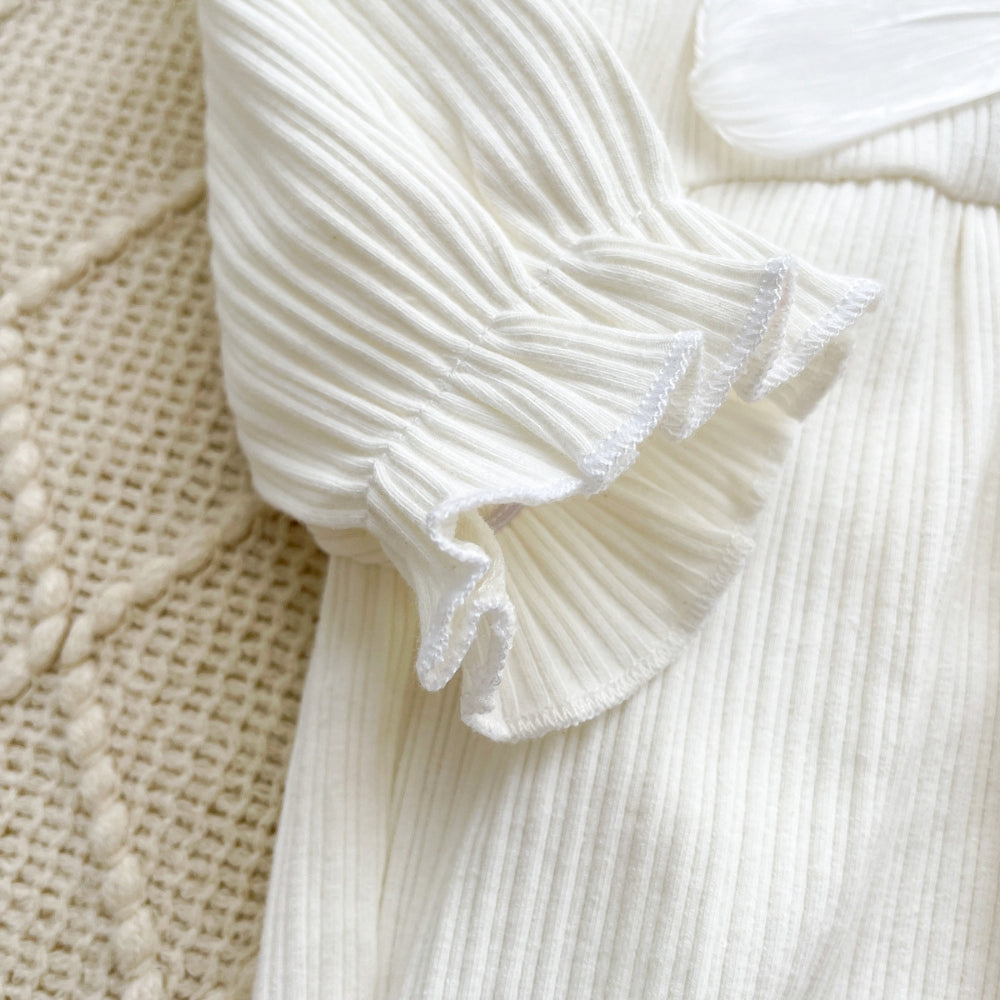 Ribbed Bow Pearl Button Bonnet Romper - Beekee