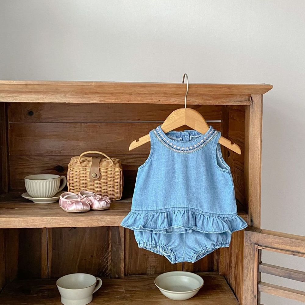 Sweet Denim Ruffle Top & Bloomer Baby Set - Beekee